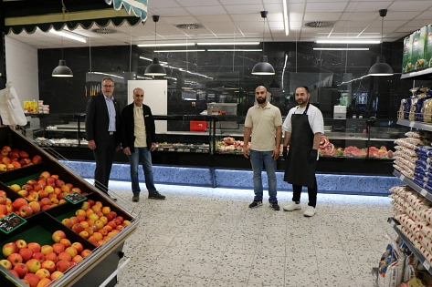 Bürgermeister besucht Akan Market am neuen Standort © Stadt Meppen