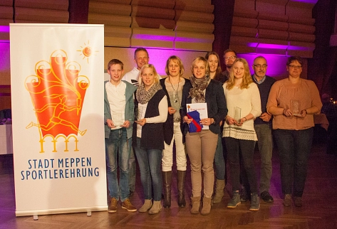 Neben den Schwimmern vom TV Meppen wurde beim Tag des Ehrenamtes 2016 mehr als 70 weitere erfolgreiche Meppener Sportler geehrt. © Stadt Meppen